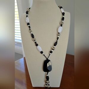 Elegant Black and White Beaded Necklace